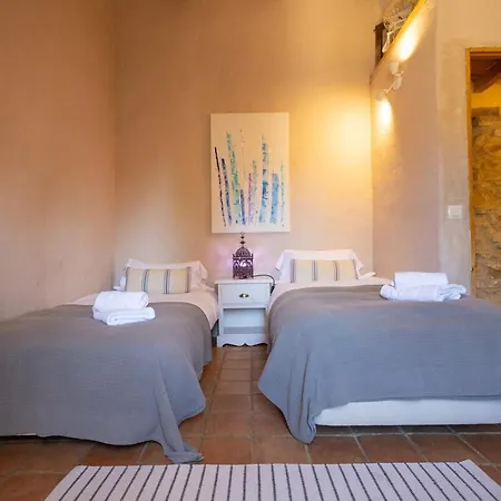 Casa De Pueblo Nyaraló Cantallops