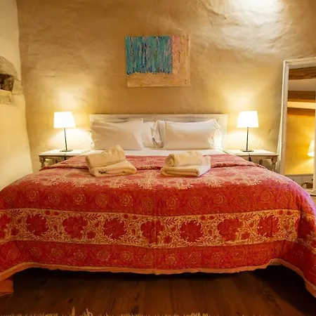 Casa De Pueblo Nyaraló *