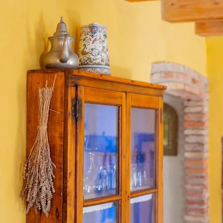 Casa De Pueblo Nyaraló Cantallops
