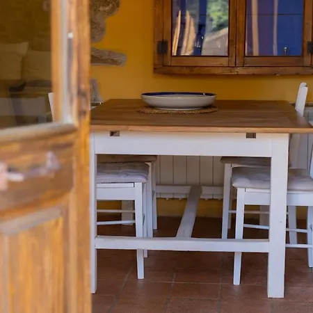 Casa De Pueblo Cantallops